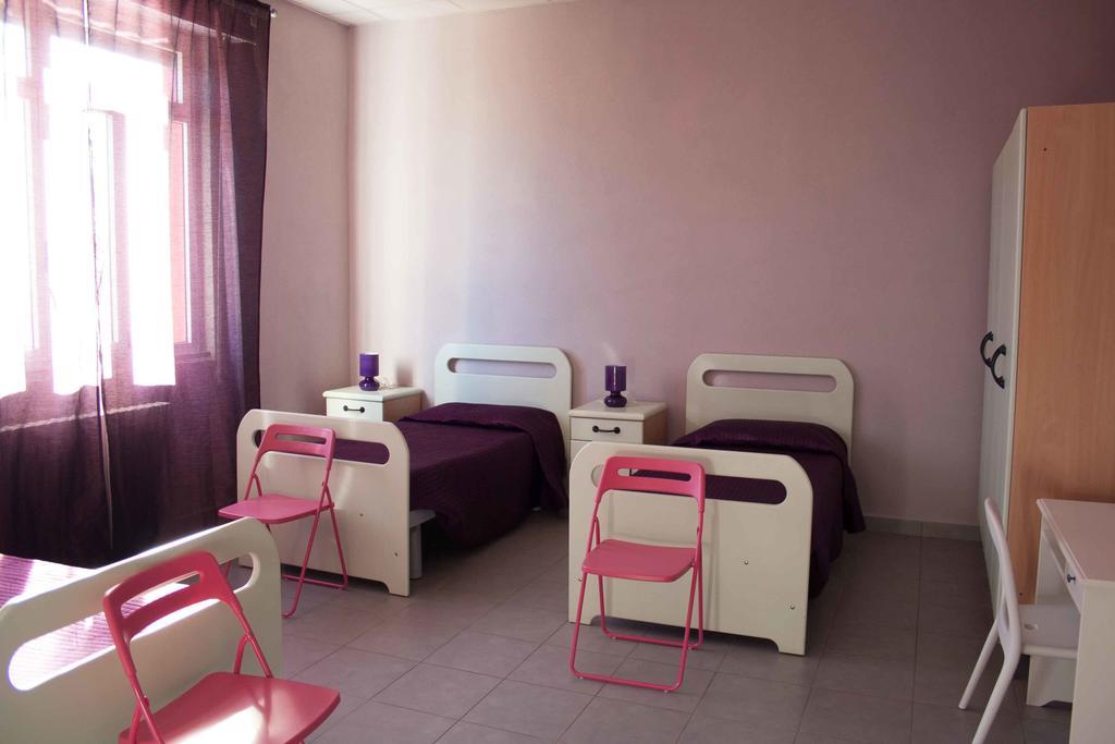 Casa Per Ferie Raggio Di Sole Bed & Breakfast Ceriale Oda fotoğraf