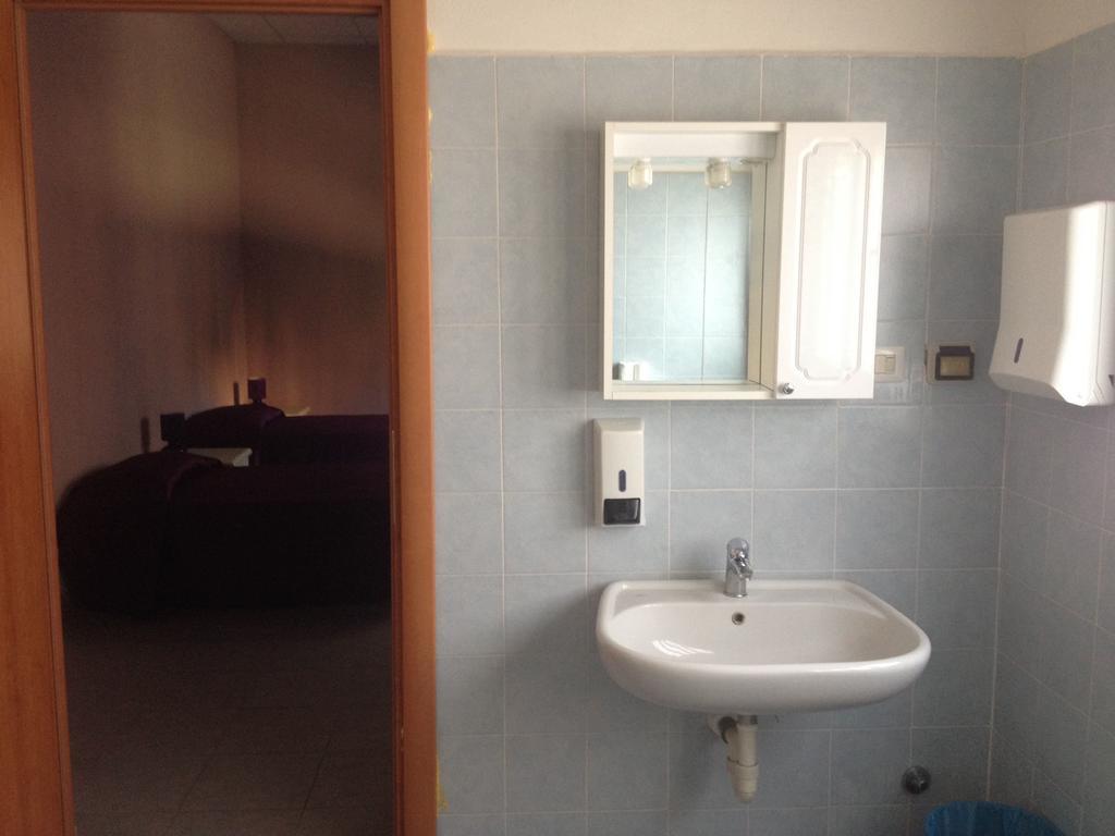 Casa Per Ferie Raggio Di Sole Bed & Breakfast Ceriale Oda fotoğraf